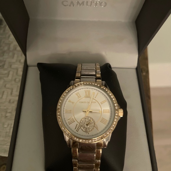 Vince Camuto Womens Watch - Picture 3 of 4